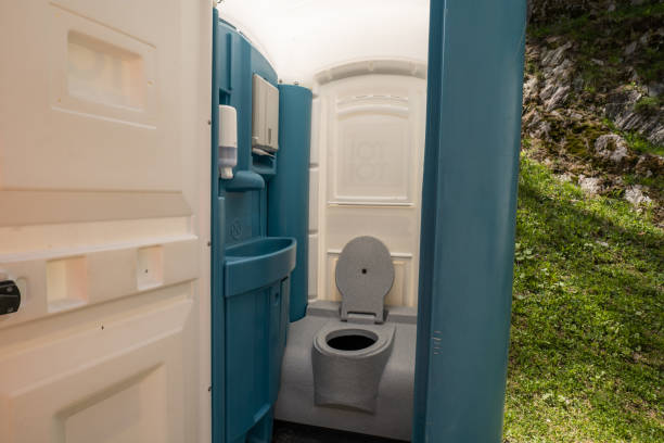 Porta potty delivery and setup in Frankford, DE